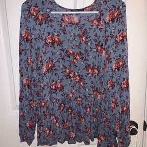 American Eagle flower blouse